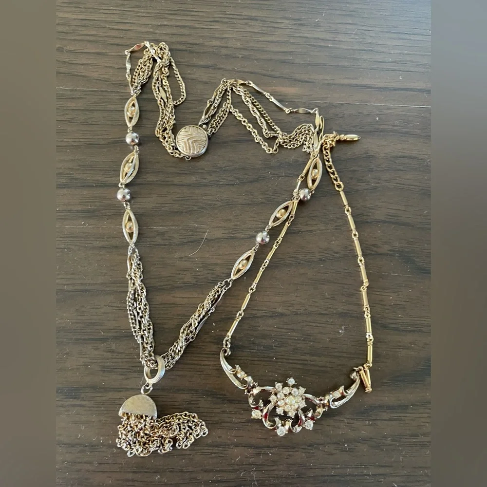 Two necklaces - Picture 1 of 1